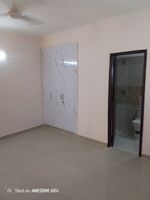 Room in 3 BHK Apartment at Supertech Ecovillage I, Sector 1 Greater Noida – for Rent