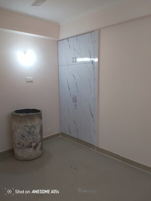 Room in 3 BHK Apartment at Supertech Ecovillage I, Sector 1 Greater Noida – for Rent