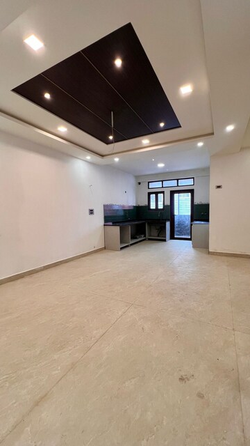 Room in 3 BHK Apartment at Jp Nagar – for Sale