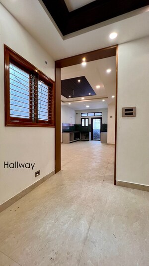 Room in 3 BHK Apartment at Jp Nagar – for Sale