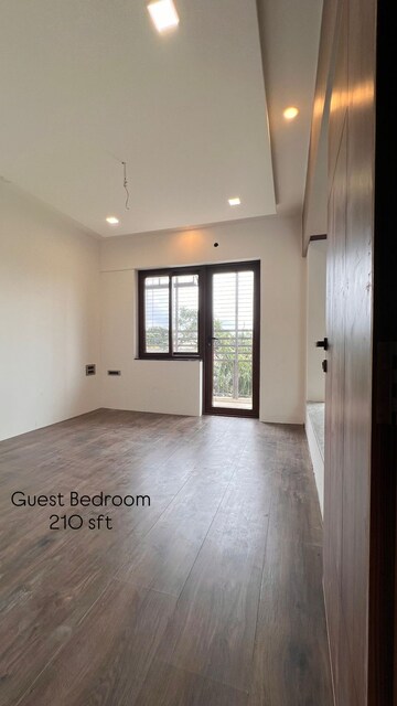 Room in 3 BHK Apartment at Jp Nagar – for Sale