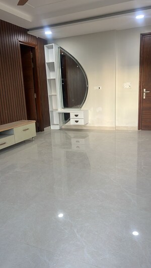 Bathroom in 4 BHK Builder Floor at Parklands, Sector 85 – for Sale