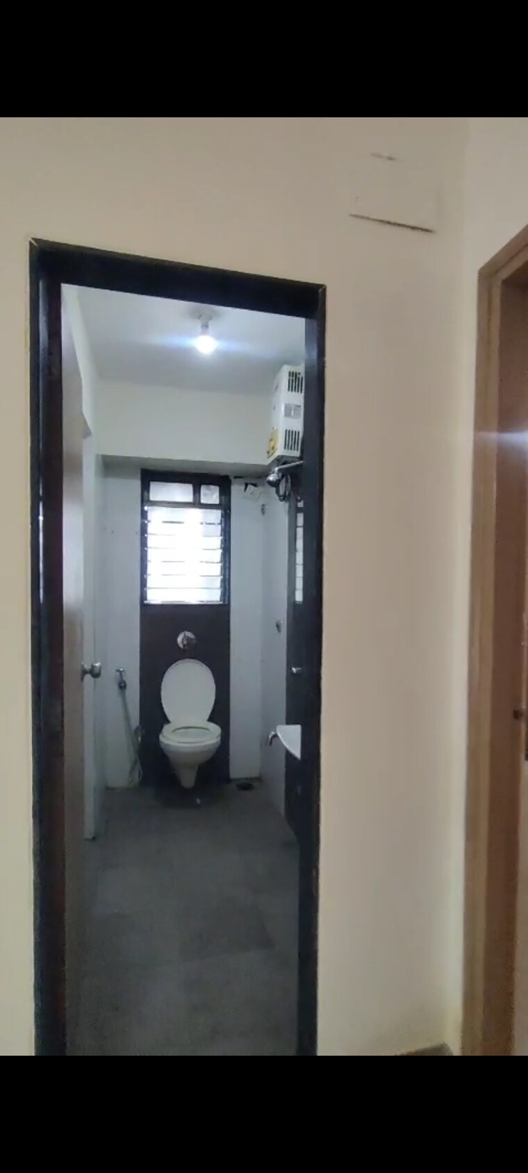Bathroom, megdoot-chs 2 Bedroom 800 Sq.Ft. Apartment In Vile Parle East Mumbai 9219334