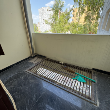 Balcony in 1 RK Builder Floor at AIHP Palms, Udyog Vihar – for Rent