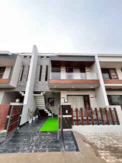 3 BHK + Pooja Room,Servant Room,Study Room Villa For Sale in Greater Mohali