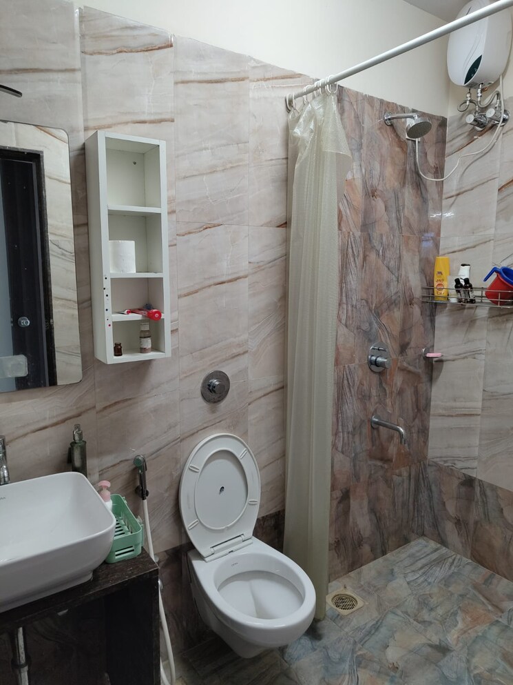 Bathroom, asmita-sand-dunes 2 Bedroom 900 Sq.Ft. Apartment In Malad West Mumbai 9219353