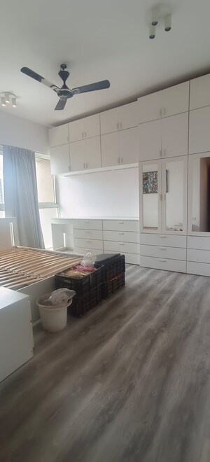 3 BHK Apartment For Rent in Oshiwara