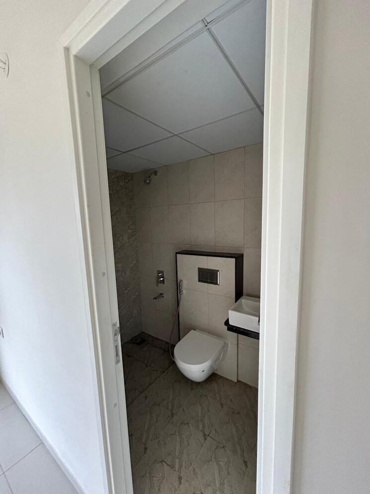 Bathroom, godrej-green-vistas 1 Bedroom 468 Sq.Ft. Apartment In Mahalunge Pune 9219394