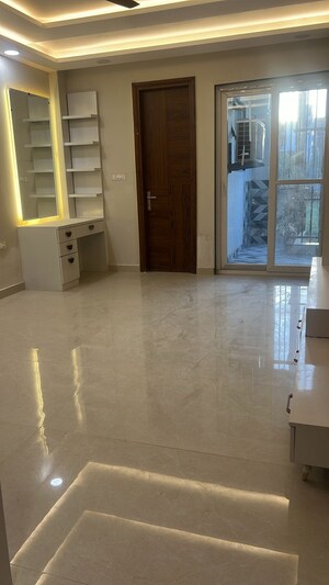 Room in 3 BHK Builder Floor at Puri Aman Vilas, Sector 89 – for Sale