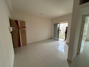 Room in 1 BHK Apartment at Godrej Green Vistas, Mahalunge – for Rent