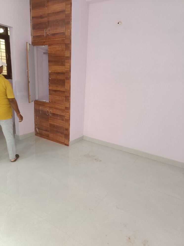 Room, sai-kunj-new-palam-vihar 1 Bedroom 700 Sq.Ft. Builder Floor In New Palam Vihar Phase 3 Gurgaon 9219427