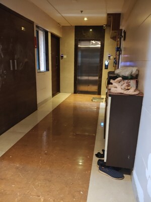 Lift in 3 BHK Apartment at Veena Serenity, Chembur – for Sale