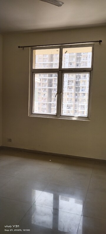 Room in 3 BHK Apartment at Mahagun Mywoods, Sector 16c Greater Noida – for Rent
