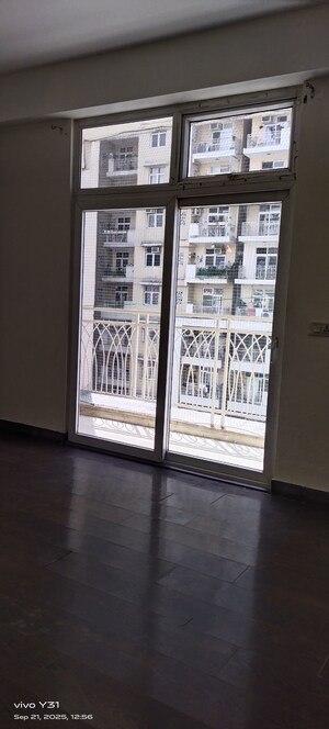 Room in 3 BHK Apartment at Mahagun Mywoods, Sector 16c Greater Noida – for Rent