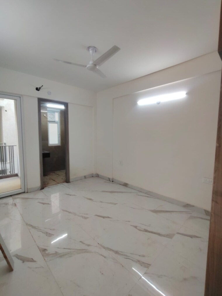 Room, emaar-mgf-emerald-hills 3 Bedroom 1700 Sq.Ft. Apartment In Sector 65 Gurgaon 9219484