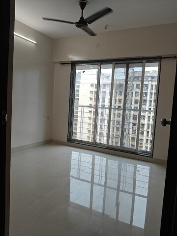 Room in 3 BHK Apartment at Veena Serenity, Chembur – for Rent