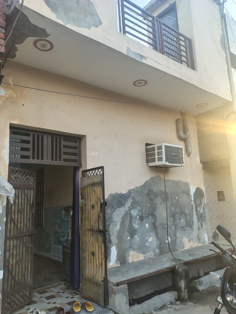 Kitchen, rajiv colony 2.5 Bedroom 72 Sq.Yd. Independent House In Rajiv Colony Faridabad 9219482