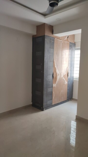 Bedroom in 2 BHK Apartment at Narsingi – for Rent