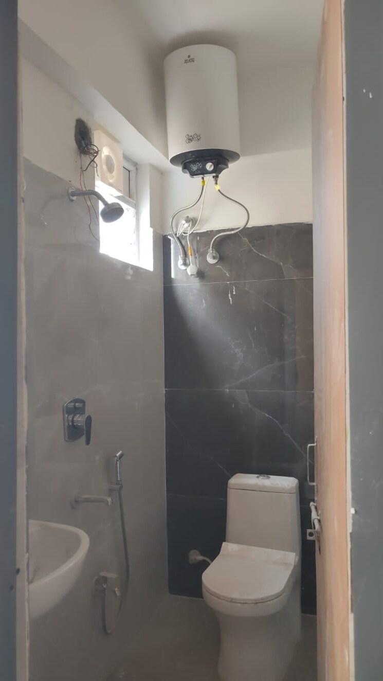 Bathroom, narsingi 2 Bedroom 1200 Sq.Ft. Apartment In Narsingi Hyderabad 9219478