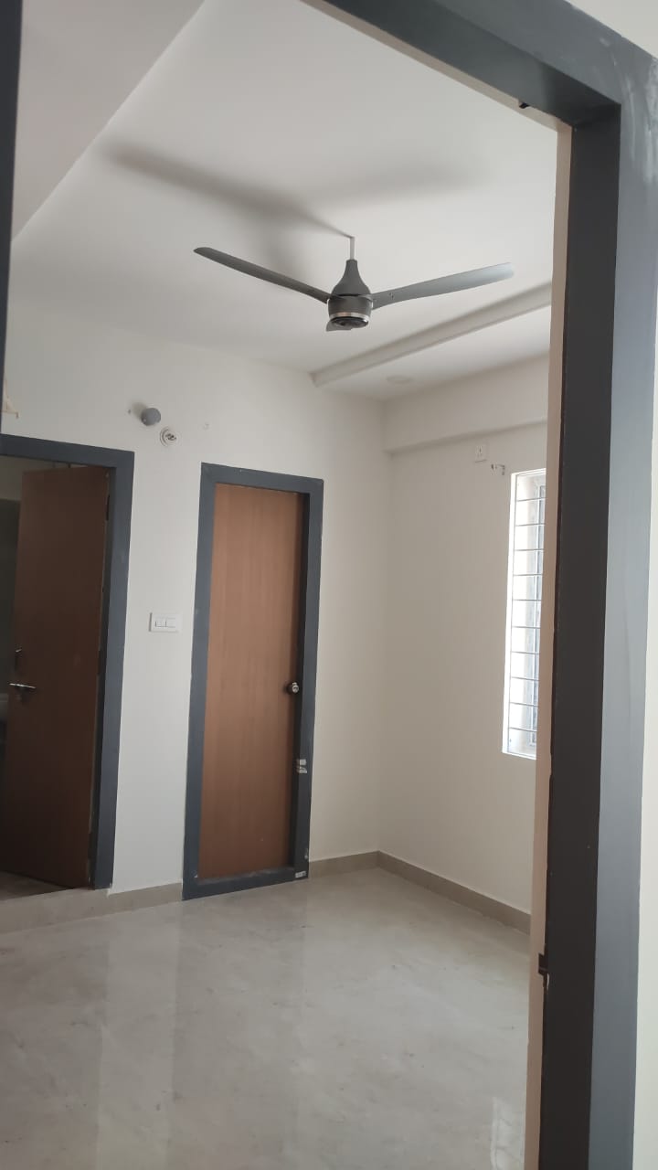 2 BHK + Servant Room Apartment For Rent in Subham Residency 