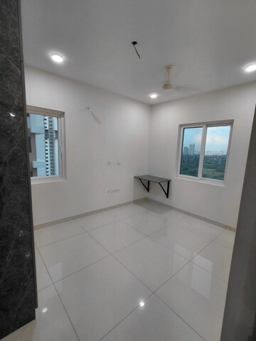 2 BHK Apartment For Rent in Aparna Sarovar Zicon, Nallagandla