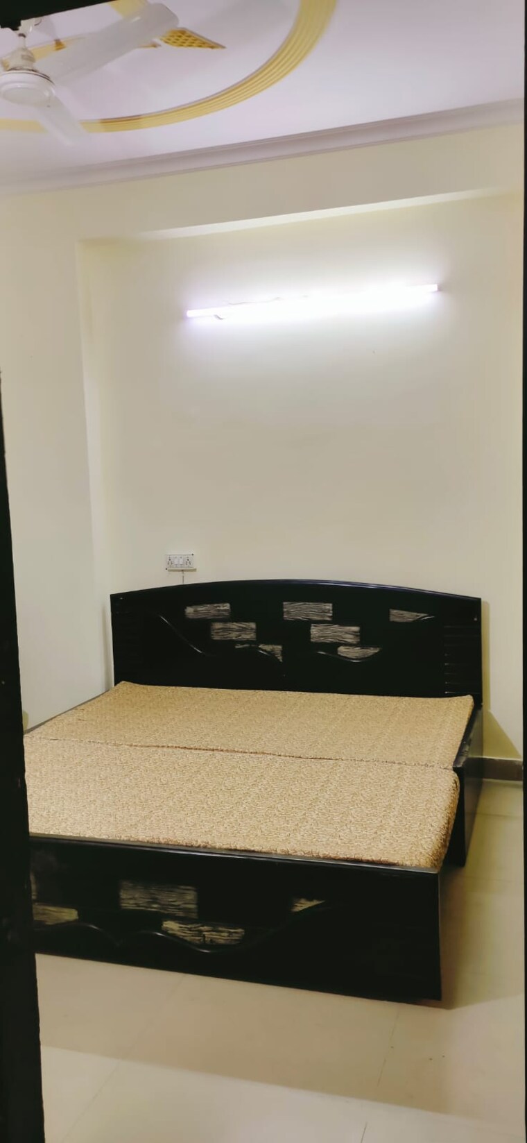 Bedroom, sector 62 Pg For Girls In Sector 62 9219489