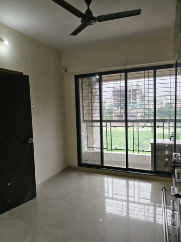 Room in 1 BHK Apartment at Sarvodaya Leela, Thakurli – for Rent
