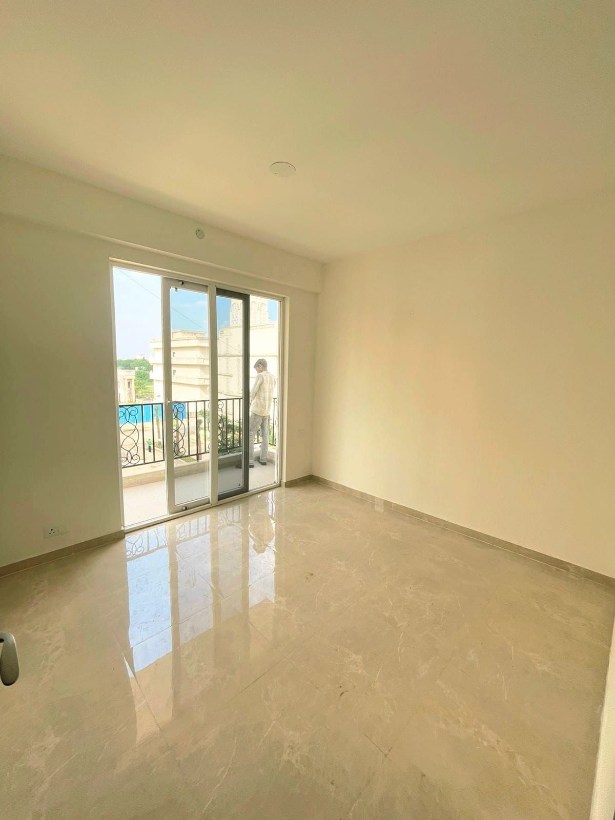 3 BHK + Servant Room 1957 Sq.Ft. Apartment in 3C Orris Greenopolis