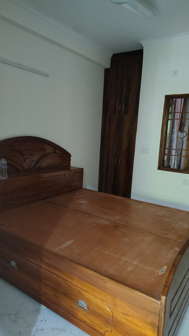 Room, shri-laxmi-celebration-residency 3 Bedroom 1500 Sq.Ft. Apartment In Vasundhara Sector 2b Ghaziabad 9219566