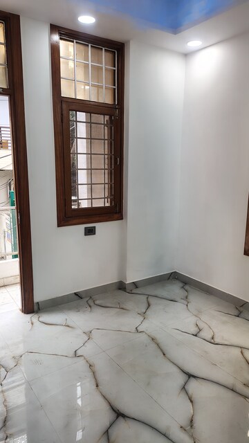 Furnished Amenities in 3 BHK Apartment at Shri Laxmi Celebration Residency, Vasundhara Sector 2b – for Rent