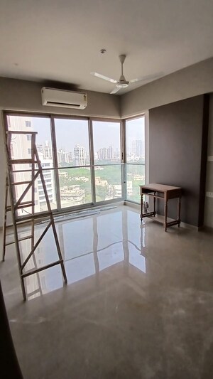 Room in 2 BHK Apartment at Hubtown Seasons, Chembur – for Rent