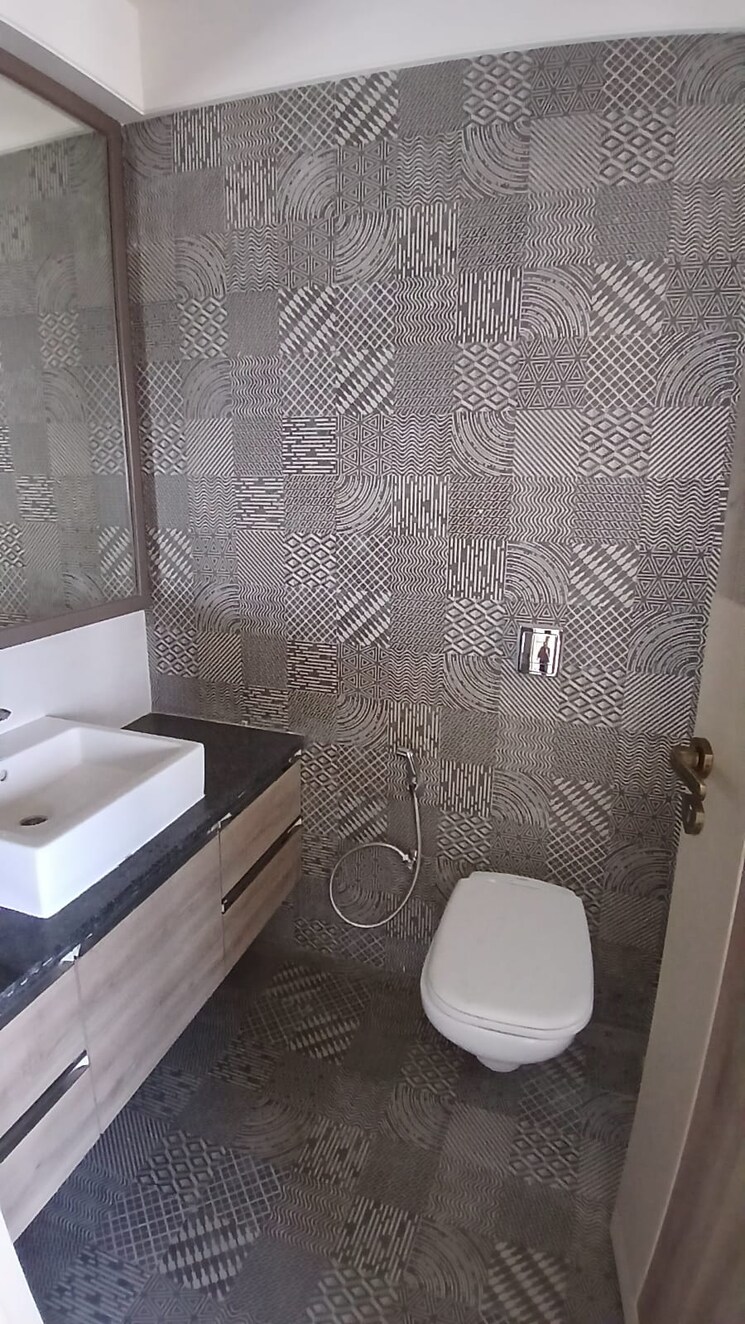 Bathroom, hubtown-seasons 2 Bedroom 754 Sq.Ft. Apartment In Chembur Mumbai 9219551