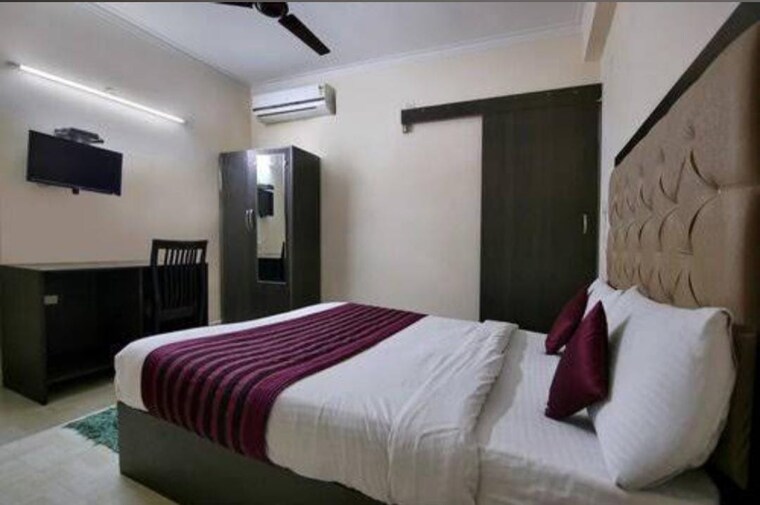 Bedroom, sector 62 Pg For Boys & Girls In Sector 62 9219585