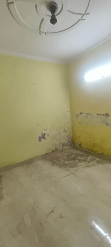 Room in 2 BHK Apartment at Sector 49 – for Sale