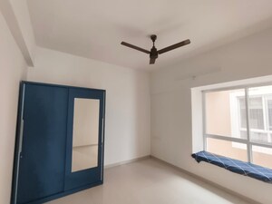 Room in 3 BHK Apartment at Raheja Vistas, Nacharam – for Rent