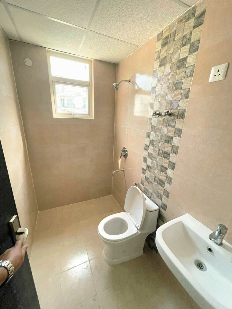 Bathroom, ireo-skyon 3 Bedroom 2045 Sq.Ft. Apartment In Sector 60 Gurgaon 9219599