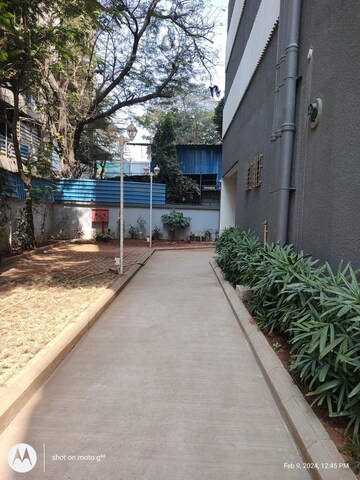 Balcony in 2 BHK Apartment at Chembur – for Rent