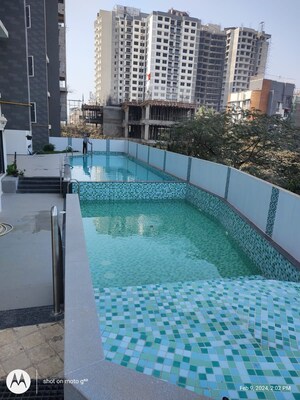 Swimming Pool in 2 BHK Apartment at Chembur – for Rent