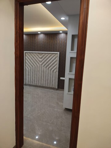 Room in 3 BHK Builder Floor at Puri Aman Vilas, Sector 89 – for Sale