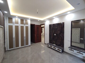 Room in 3 BHK Builder Floor at Puri Aman Vilas, Sector 89 – for Sale