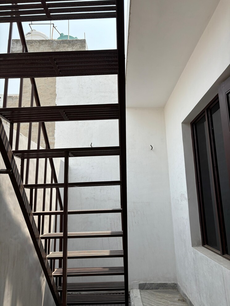 undefined, patiala road 3 Bedroom 120 Sq.Ft. Independent House In Patiala Road Zirakpur 9219625