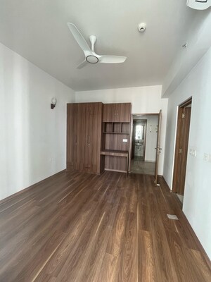Room in 3 BHK Apartment at Conscient Hines Elevate, Sector 59 – for Rent
