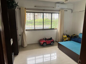 Bedroom in 2 BHK Apartment at Majestic Hari Om, Chembur – for Rent
