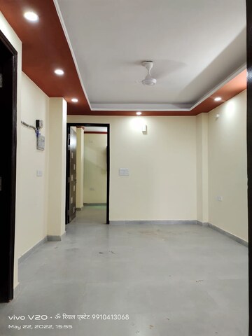 Room in 2 BHK Builder Floor at Palm Residency Chhatarpur, Chattarpur – for Rent
