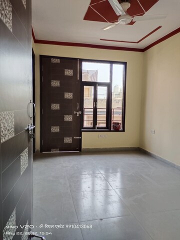 Room in 2 BHK Builder Floor at Palm Residency Chhatarpur, Chattarpur – for Rent