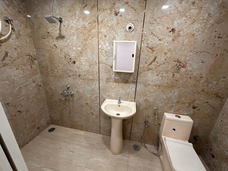 Bathroom, frazer town 4 Bedroom 1800 Sq.Ft. Builder Floor In Frazer Town Bangalore 9219669