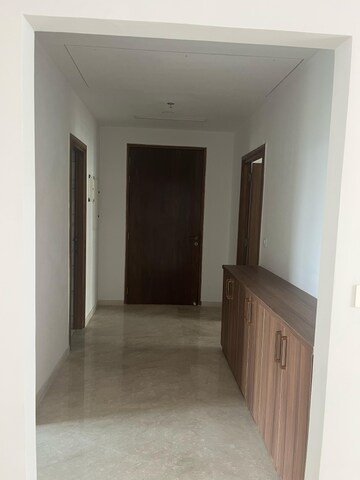 Room in 3 BHK Apartment at Conscient Hines Elevate, Sector 59 – for Rent