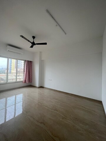 2 BHK Apartment For Rent in Ekta Tripolis, Goregaon West
