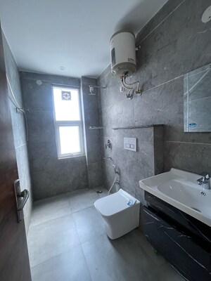 Bathroom in 3 BHK Builder Floor at Sector 43 – for Rent