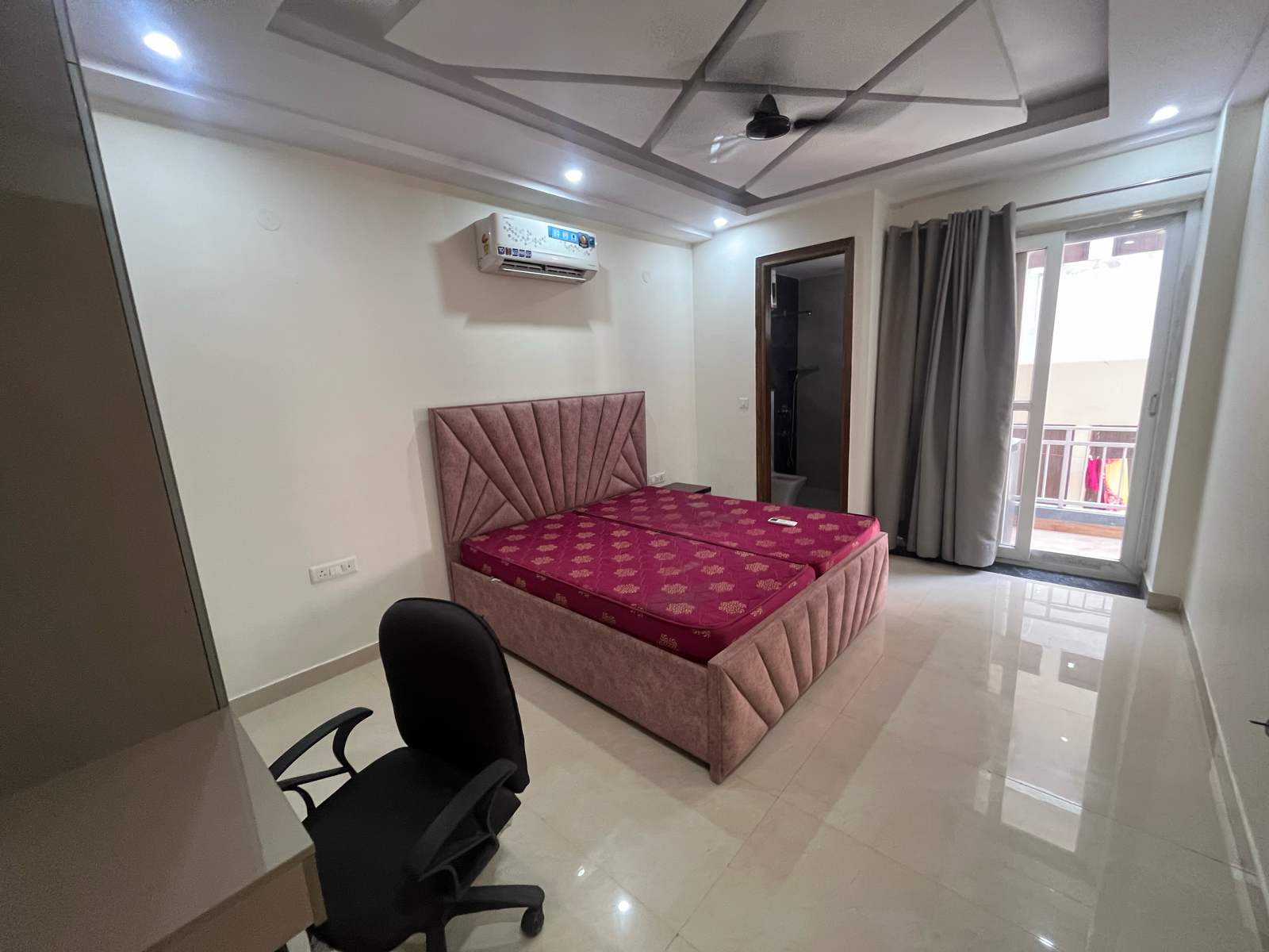 3 BHK + Extra Room Builder Floor For Rent in Sector 43 Gurgaon 